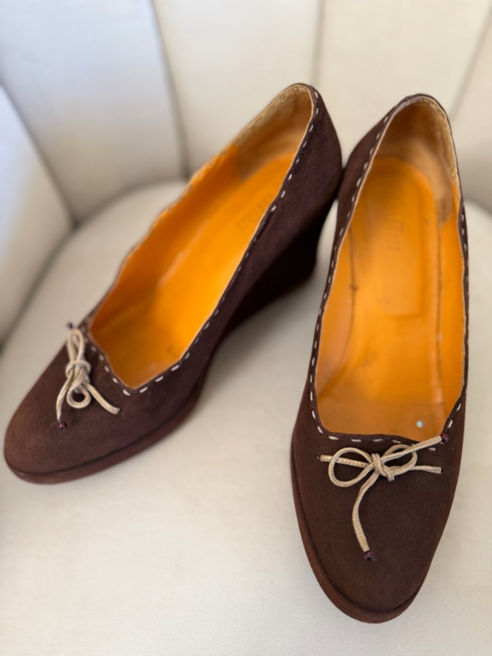 Henry Cuir Barneys New York Brown Suede Wedges Slip On Shoes Bow-Detail Vtg Y2K8 - Picture 4 of 10